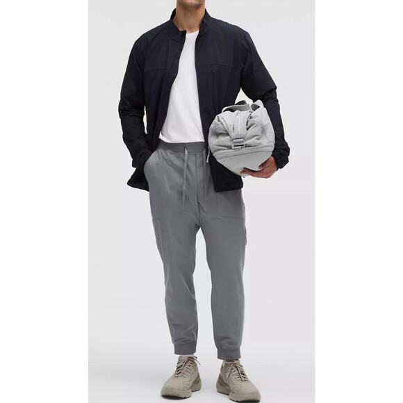 Lululemon Mens Small ABC Jogger Shorter Length Light Gray Athletic Pants EUC - Picture 1 of 8